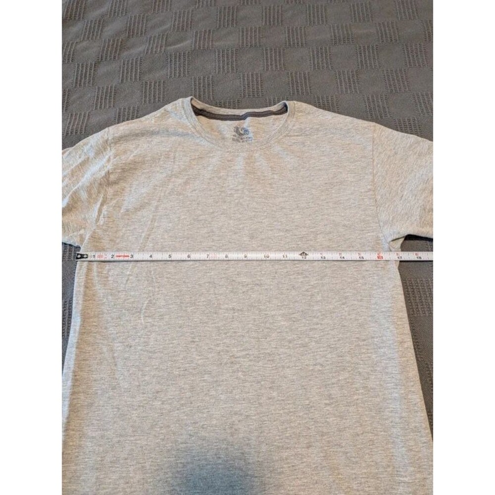 Fruit of the Loom Tee - Picture 4 of 5